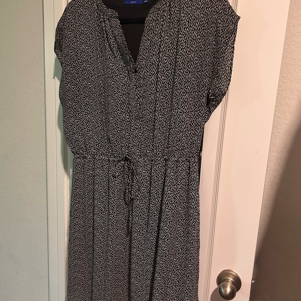 Elegant Black and White Patterned Dress